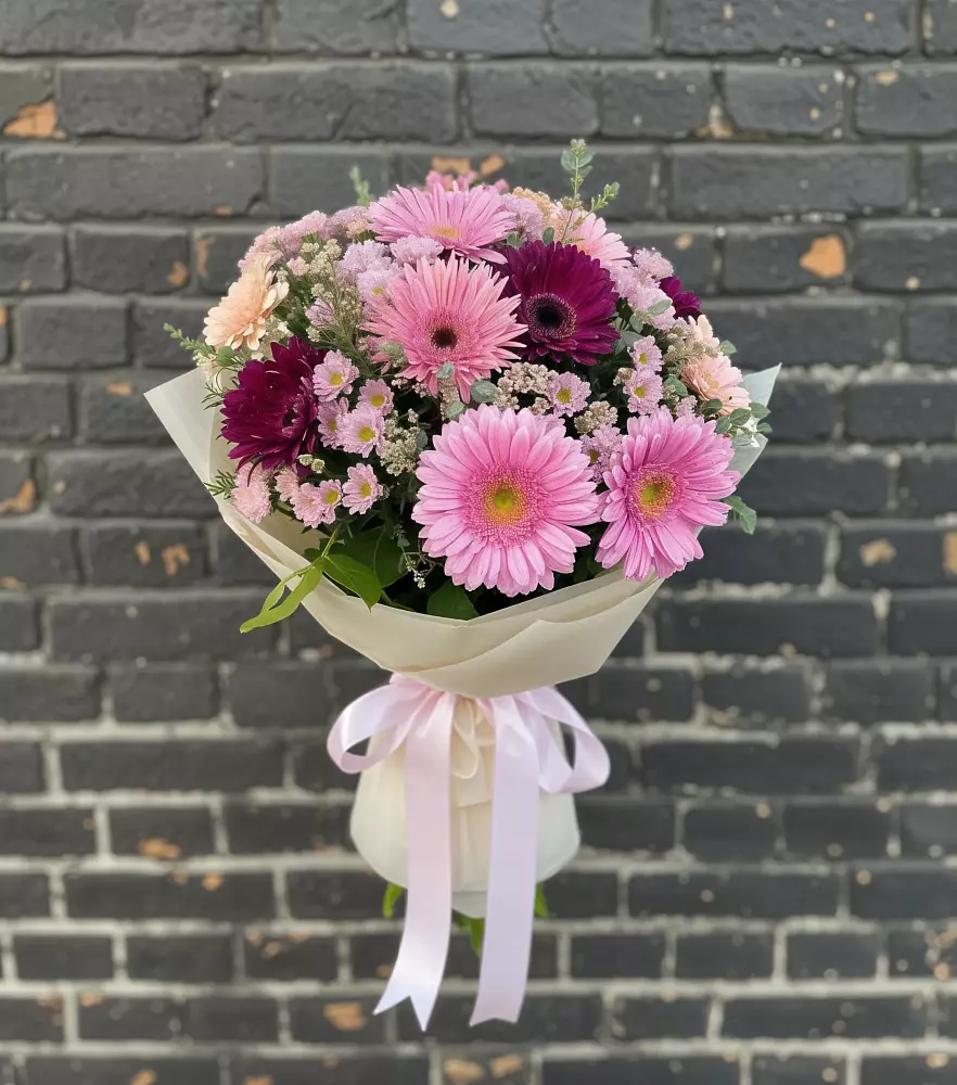 Букет цветов из: Герберы и Хризантемы в Поселок ВНИИССОК