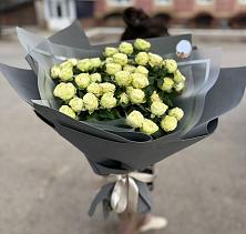Букет Белые кустовые розы Солинеро #REPLACE_PRED# Поселок ВНИИССОК