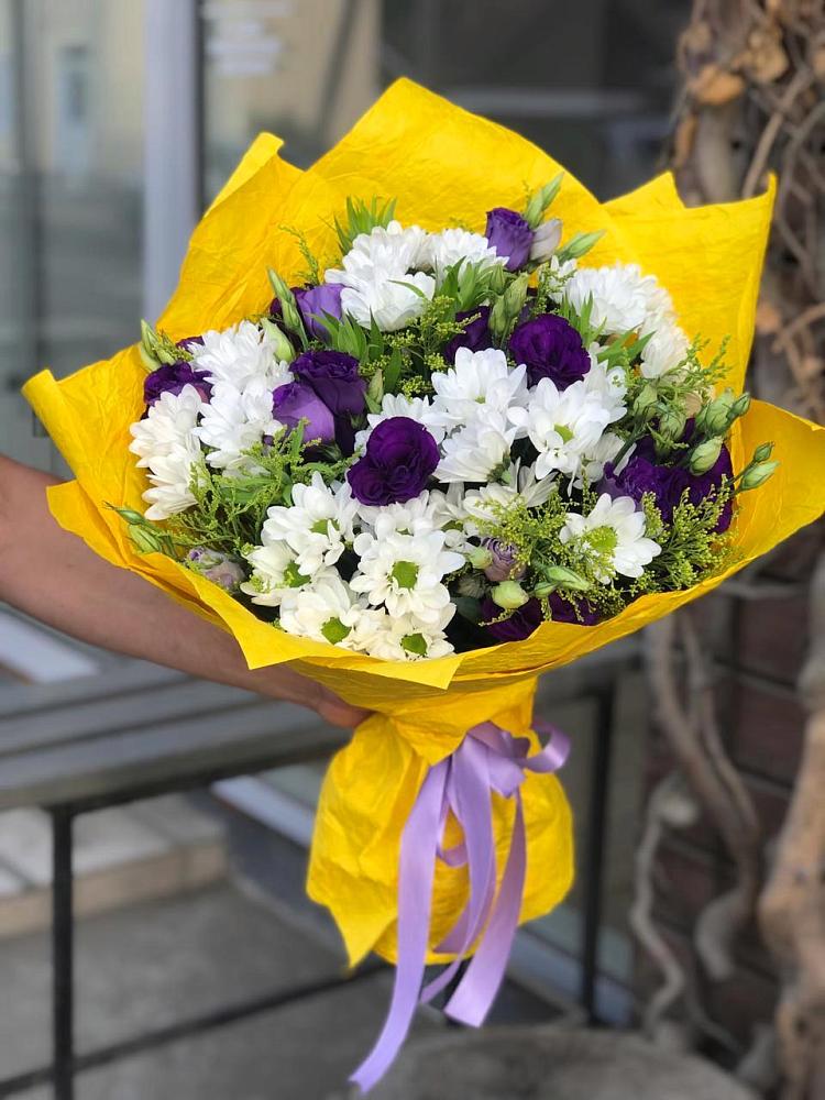 Букет цветов из: Ирисы, Хризантемы и Ромашки в Поселок ВНИИССОК