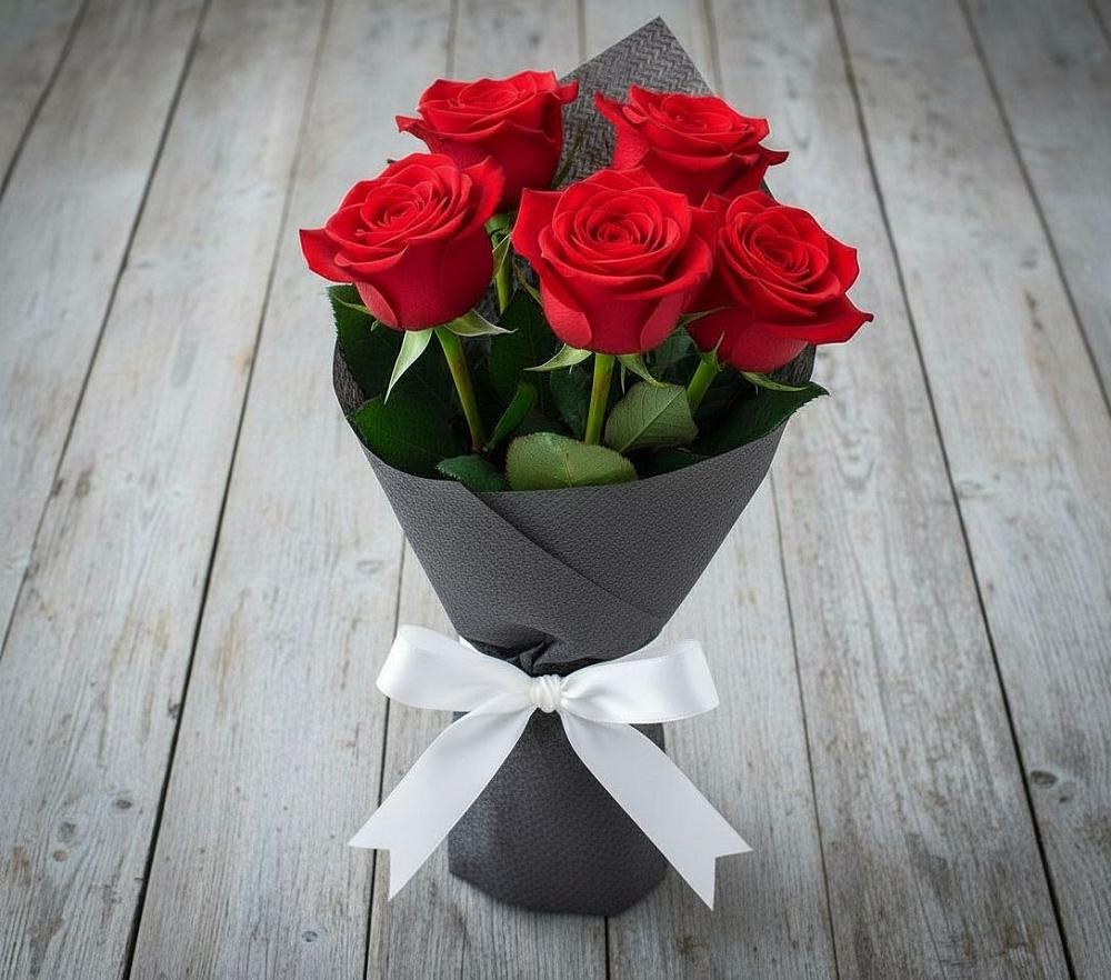 Букет 5 Красных роз Эдлесс Лав в Поселок ВНИИССОК