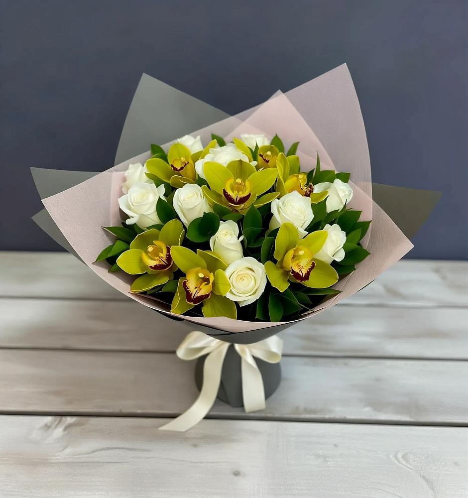 Букет цветов из: Орхидеи и Розы в Поселок ВНИИССОК