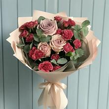Букет цветов из:  Гвоздики и Розы в Поселок ВНИИССОК